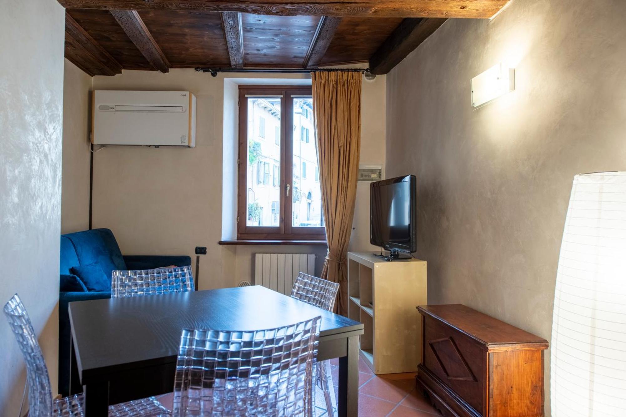 Ai Piedi Del Castello / 4Pl / Apt. Full Verona Exterior foto