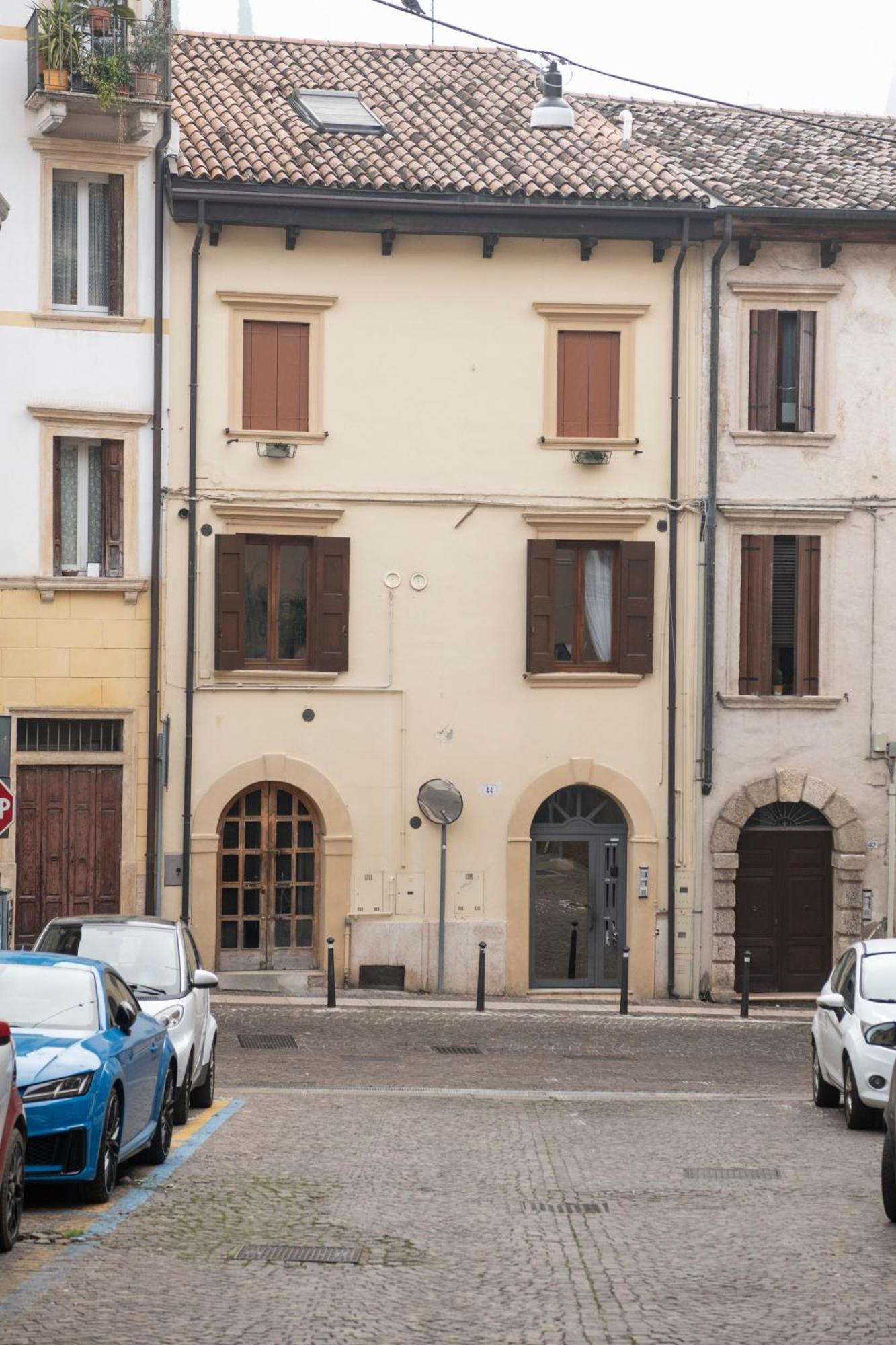Ai Piedi Del Castello / 4Pl / Apt. Full Verona Exterior foto